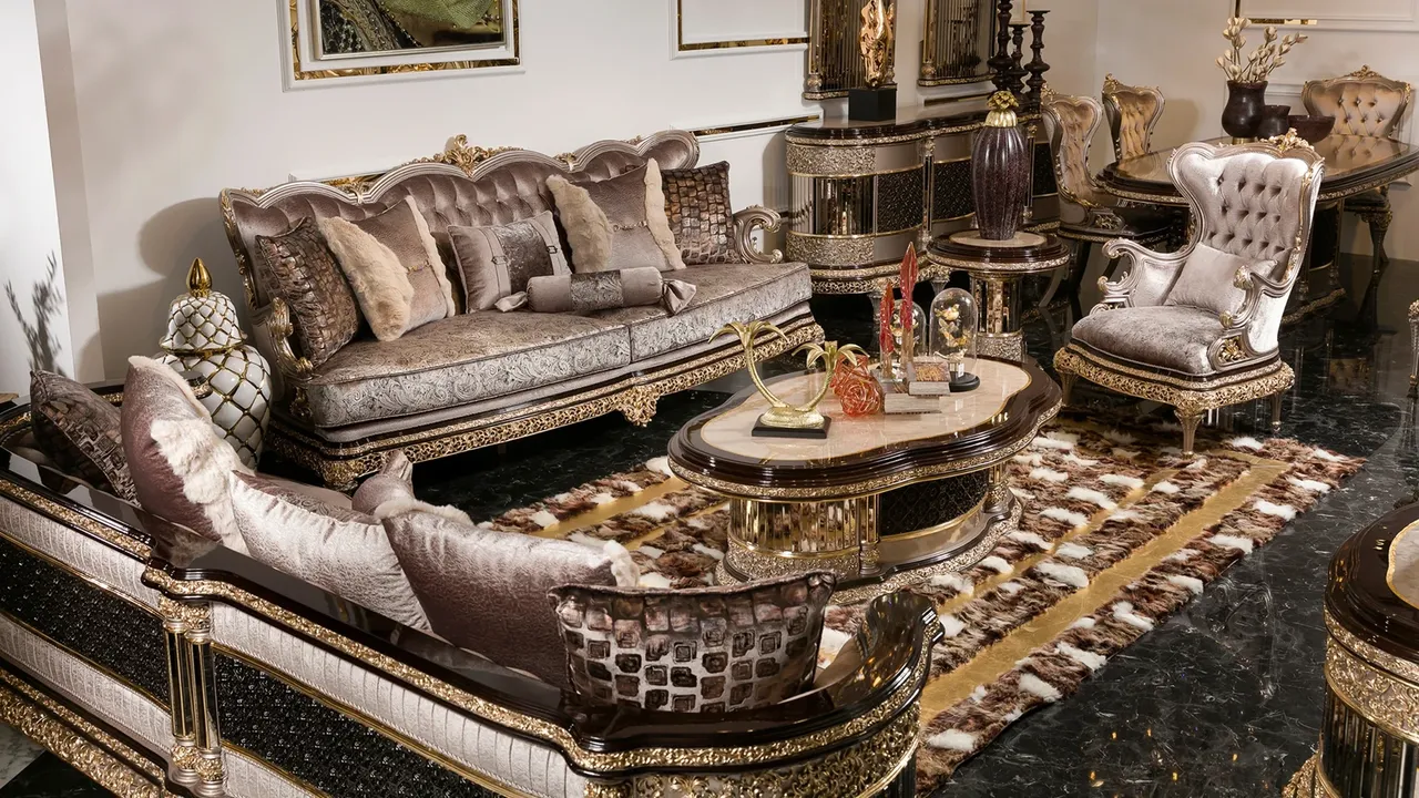 Firuze koltuk takımı: yaldızlı oymalı çerçeveler ve gümüşi mor döşemeli barok salon takımı